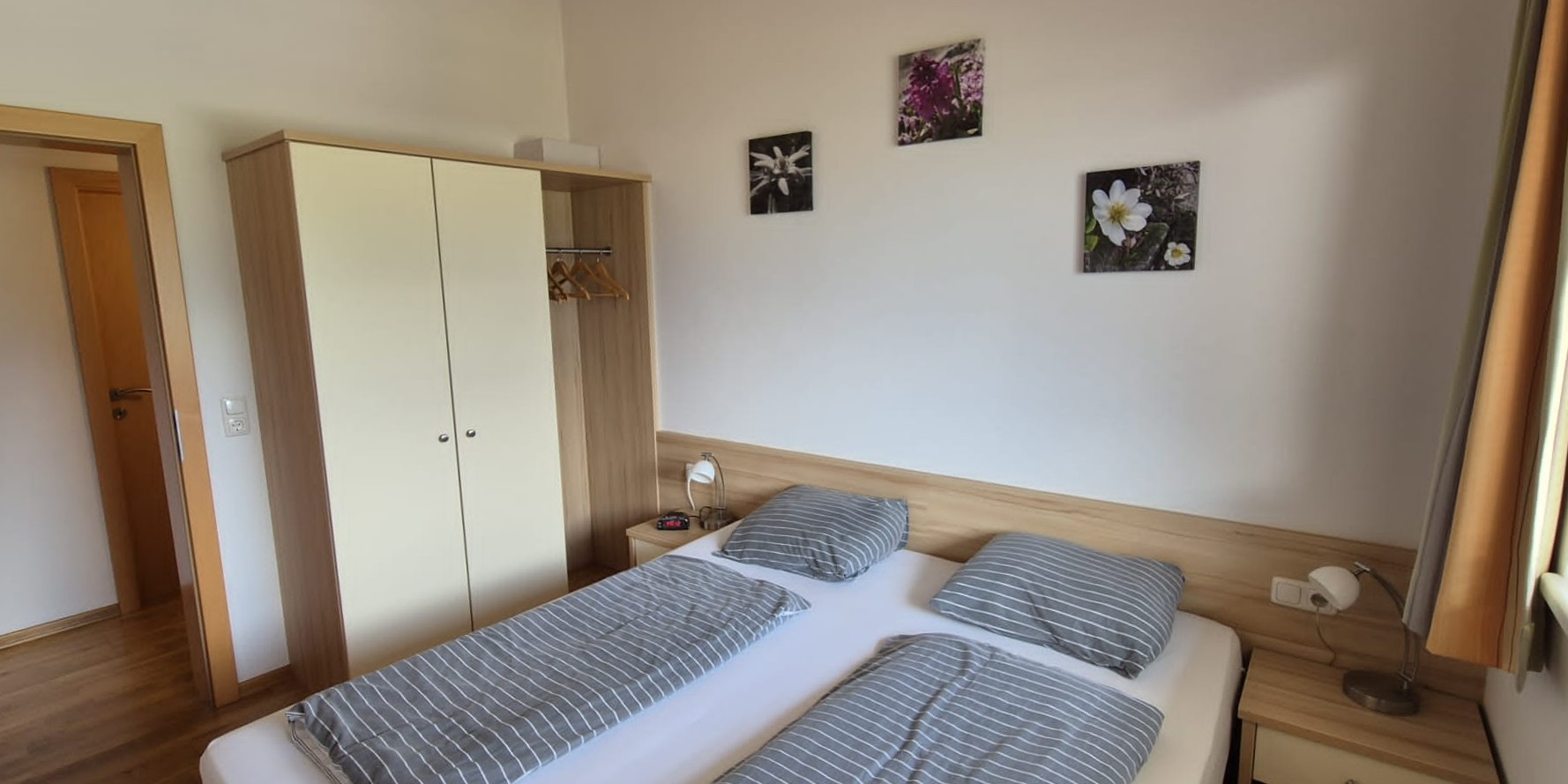 Tweede slaapkamer met tweepersoonsbed